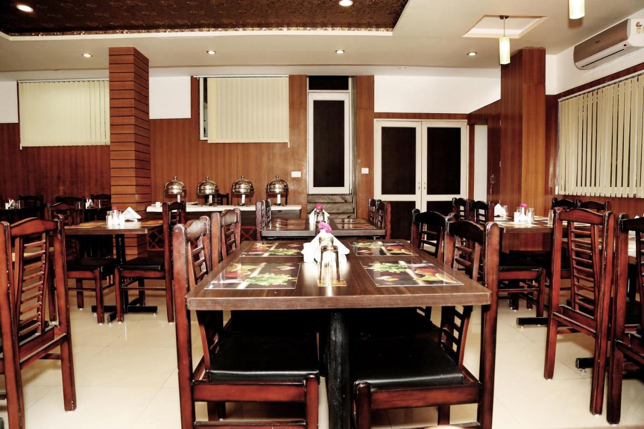 Narayans Leela Inn Udaipur Eksteriør bilde