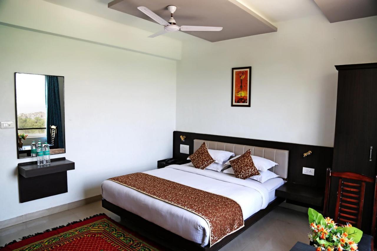 Narayans Leela Inn Udaipur Eksteriør bilde