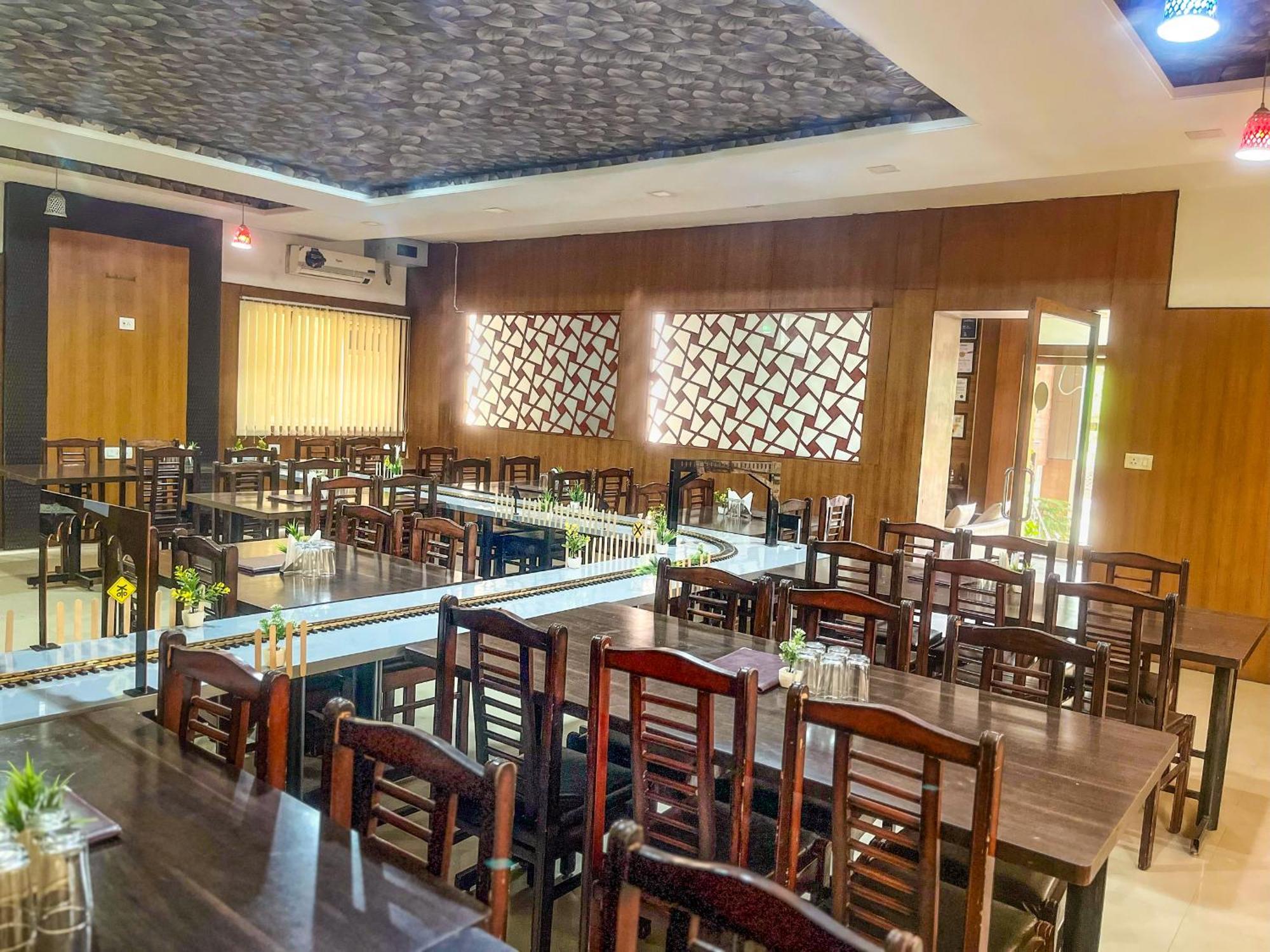 Narayans Leela Inn Udaipur Eksteriør bilde