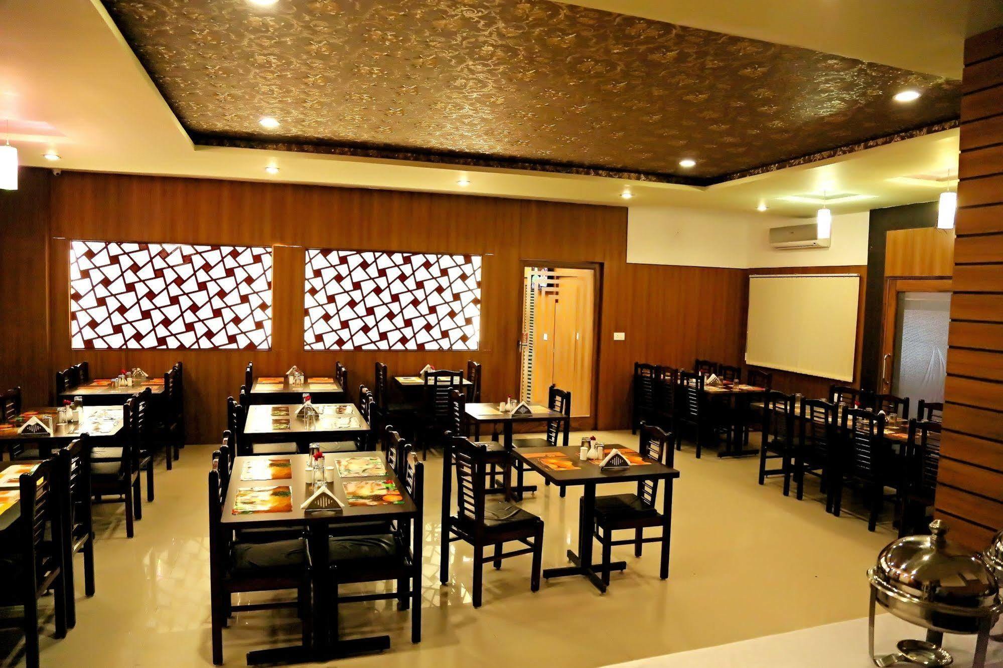Narayans Leela Inn Udaipur Eksteriør bilde