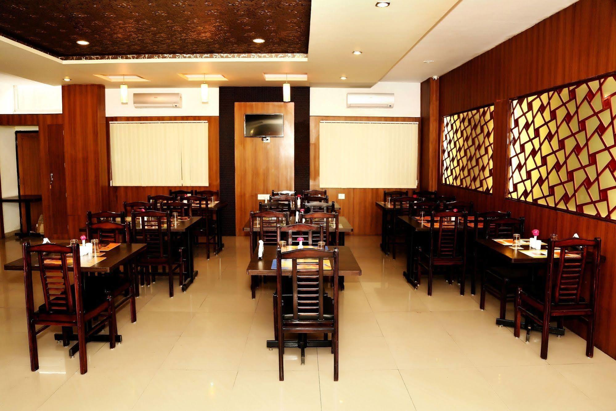 Narayans Leela Inn Udaipur Eksteriør bilde