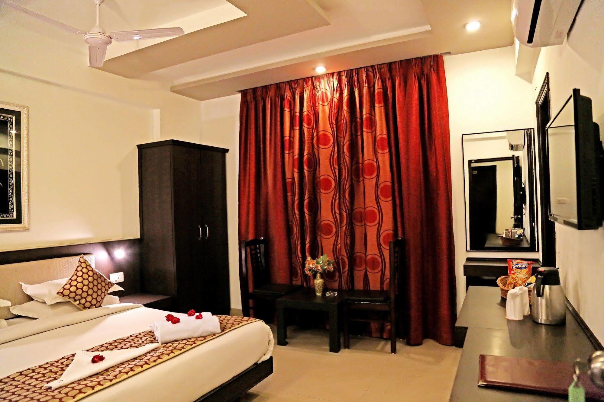 Narayans Leela Inn Udaipur Eksteriør bilde